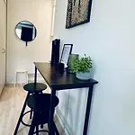 Cityready, Fully Equipped - Prime Location & Transport Connections * Helsinki