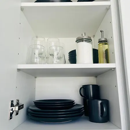 Cityready, Fully Equipped - Prime Location & Transport Connections *