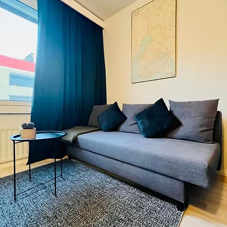 Huoneisto Cityready, Fully Equipped - Prime Location & Transport Connections